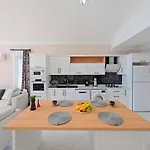 Arel House Вилла